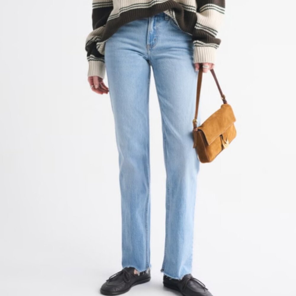 Abercrombie & Fitch The Straight Mid Rise Raw Hem Jean Size 29/8